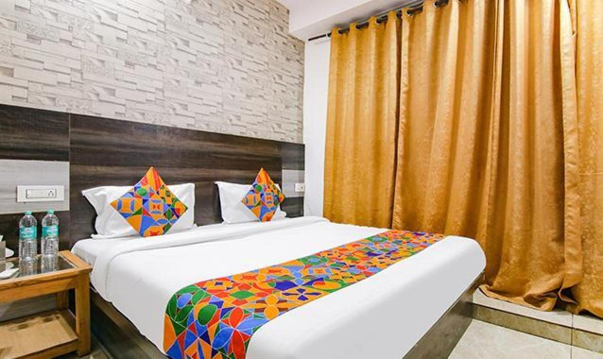 Fabhotel Welcome Residency Zirakpur Exterior photo