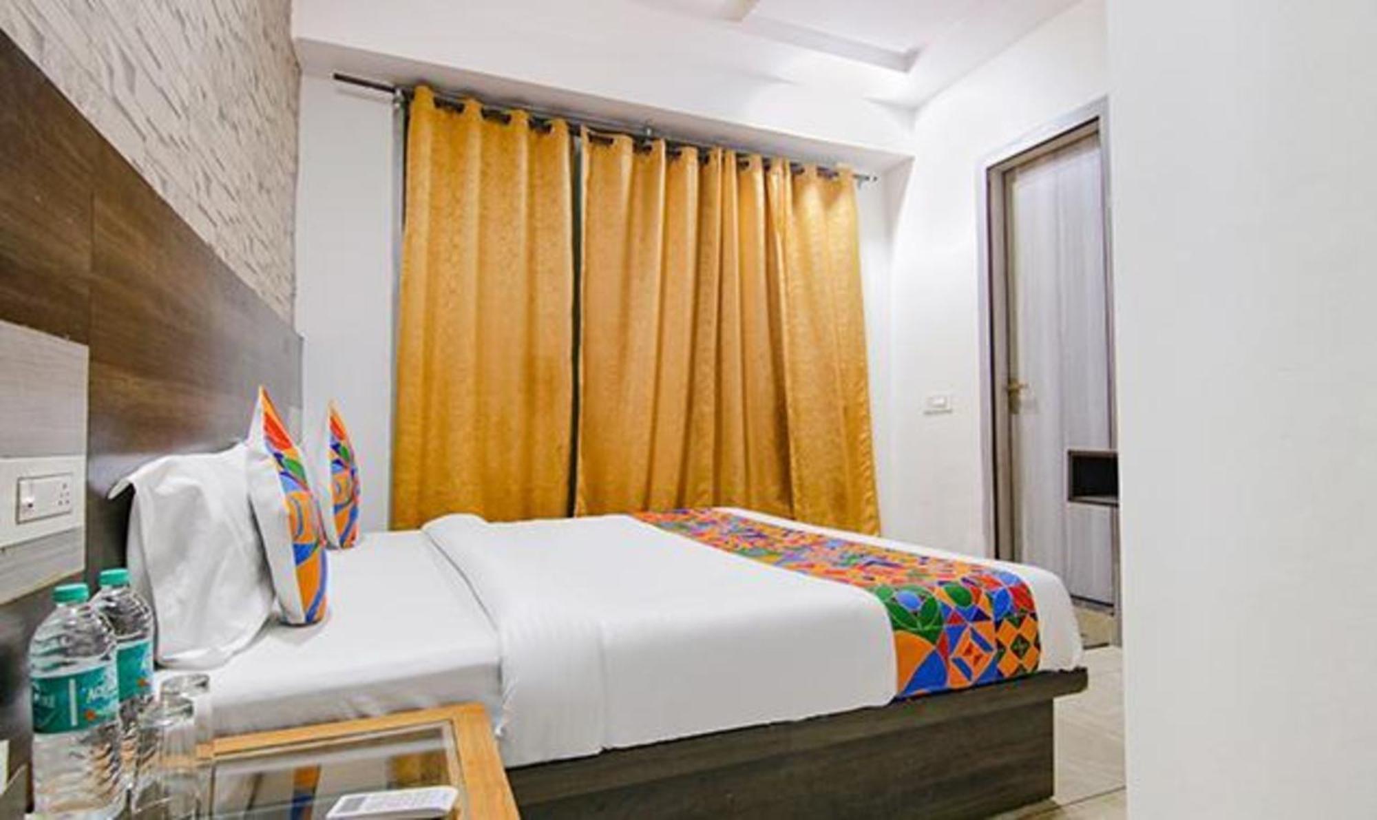 Fabhotel Welcome Residency Zirakpur Exterior photo