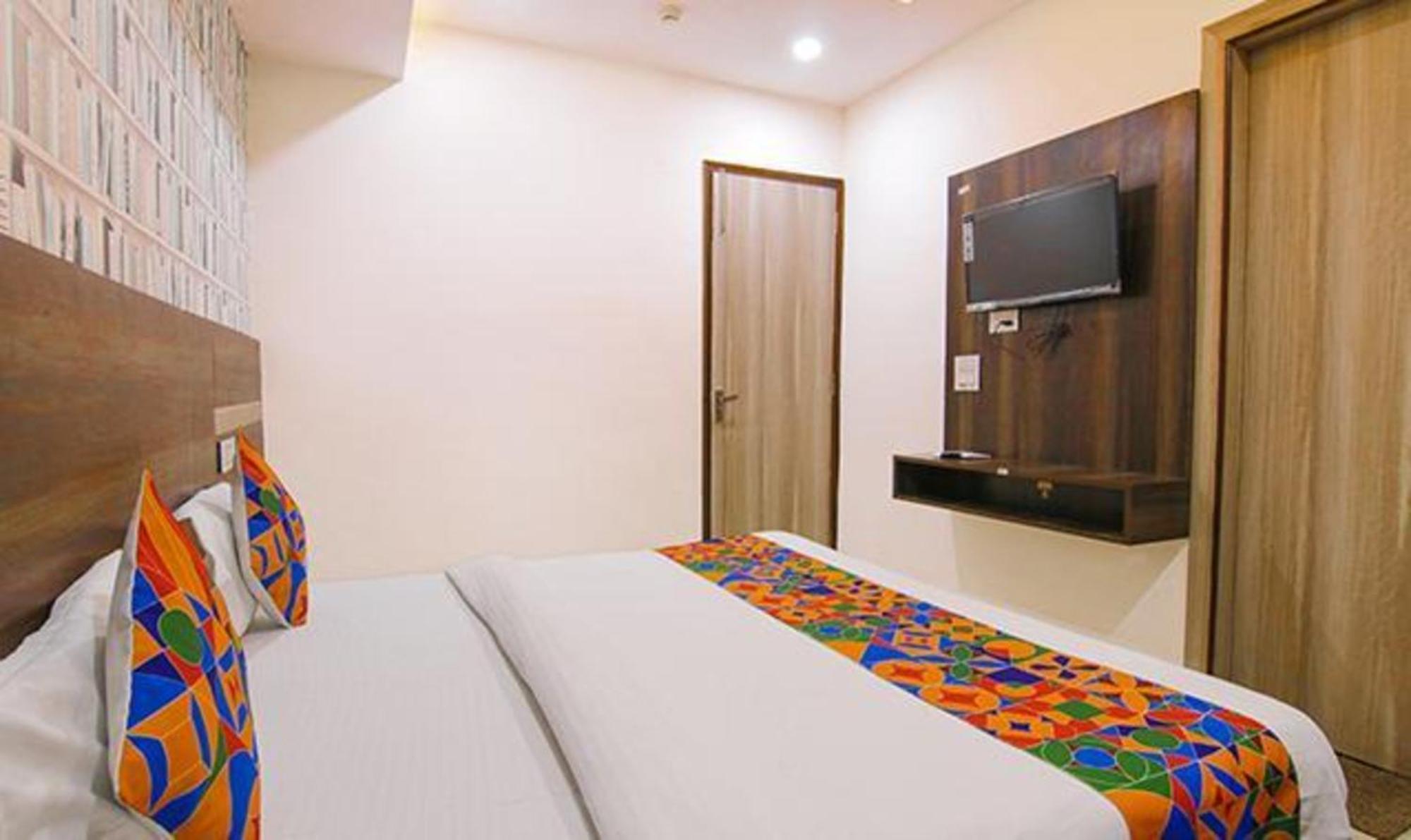 Fabhotel Welcome Residency Zirakpur Exterior photo