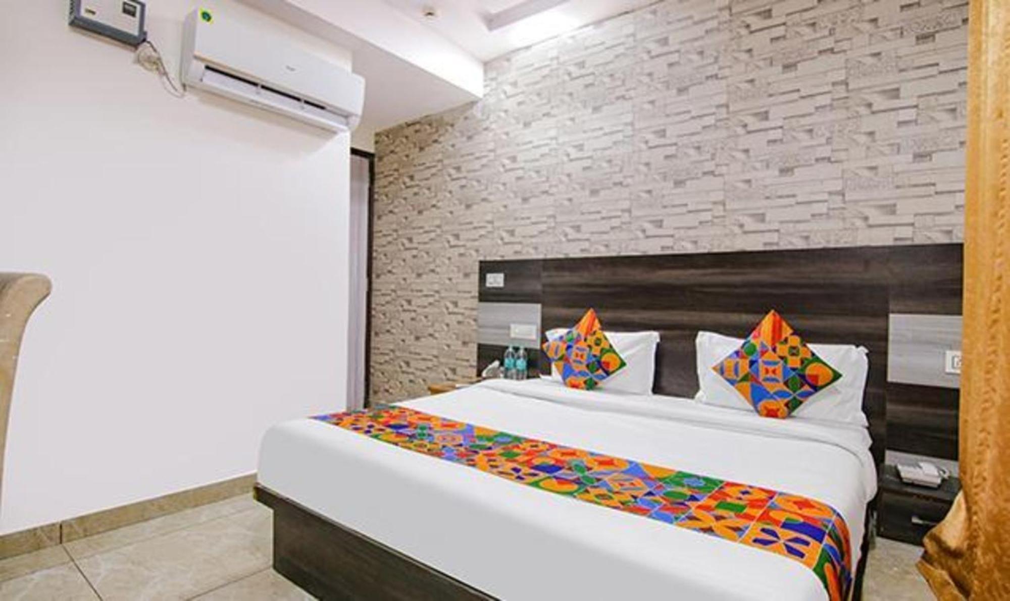 Fabhotel Welcome Residency Zirakpur Exterior photo